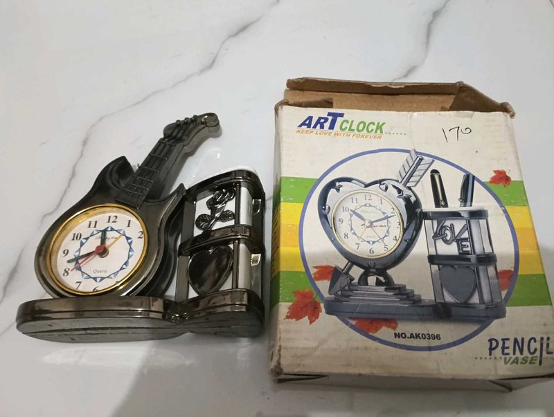 Novelty Guitar &amp; Heart Clock Set