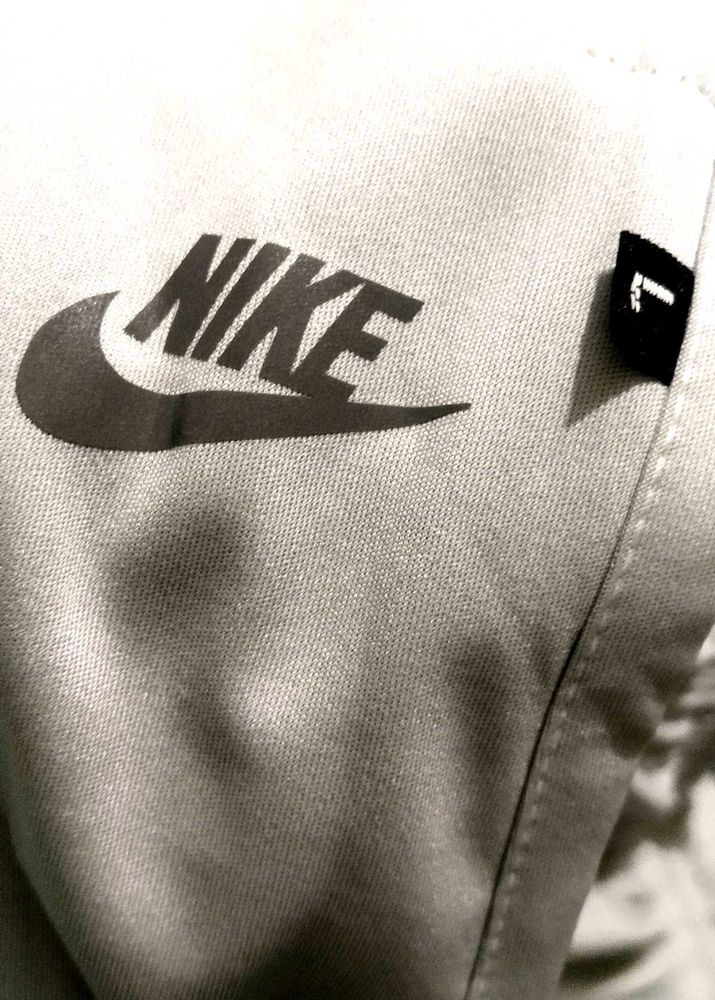Nike Logo Sweatpants - Size L