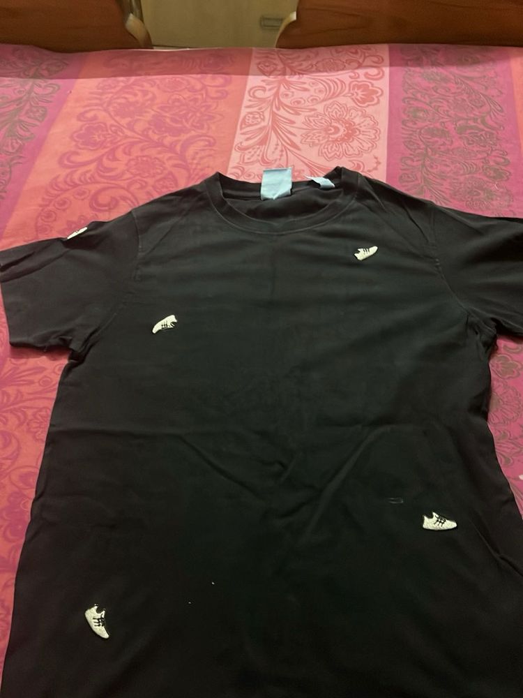 Adidas T-shirt