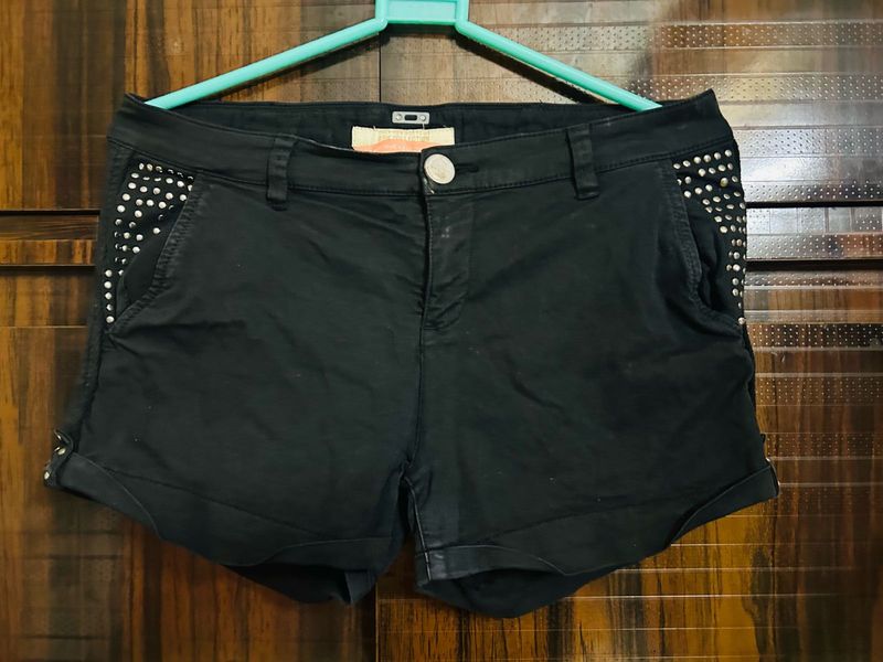 Black Stretchable Shorts