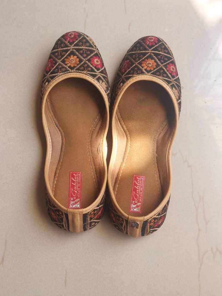 Black Ethnic Punjabi Juttis