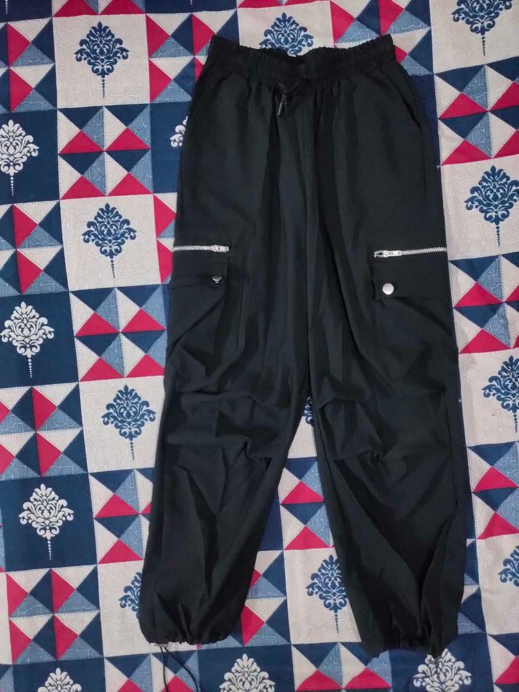 Black Cargo Pants with Zipper Pockets