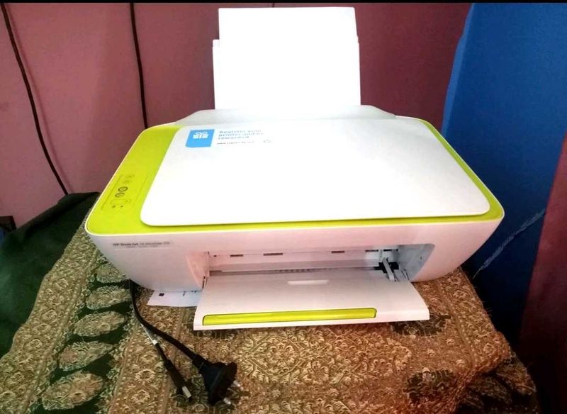 HP DeskJet Colour Printer