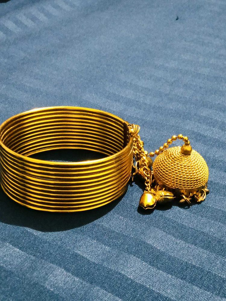 Pretty Party Wear Bracelet