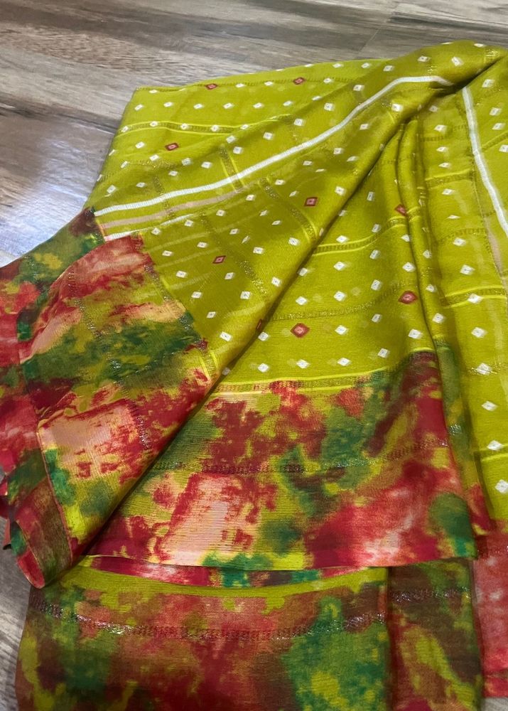 Elegant Green Saree With Stiched Blouse