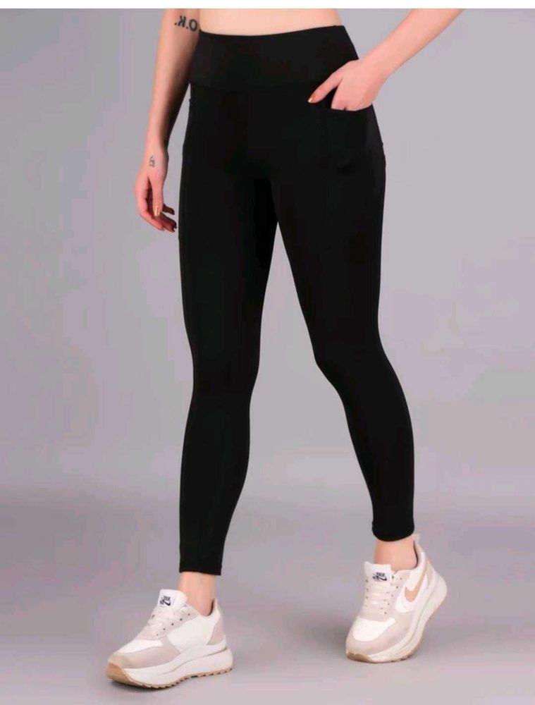 Black High-Waist Active Leggings with Pockets
