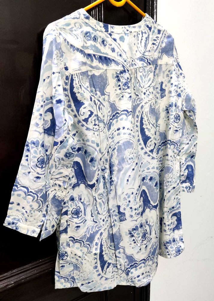 Blue And White Paisley Print Top, New Without Tag