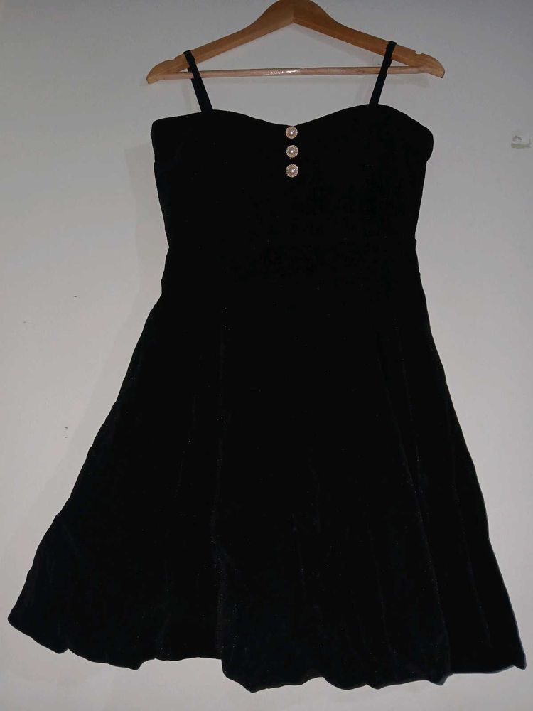 Chic Black Dress