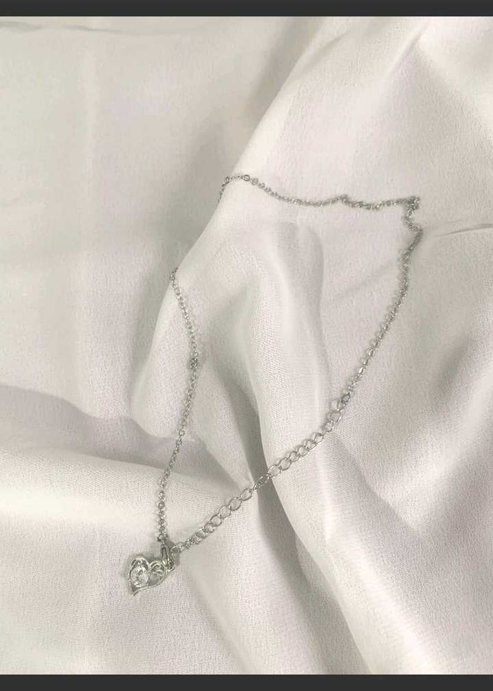 Exquisite Silver Heart Pendant Chain