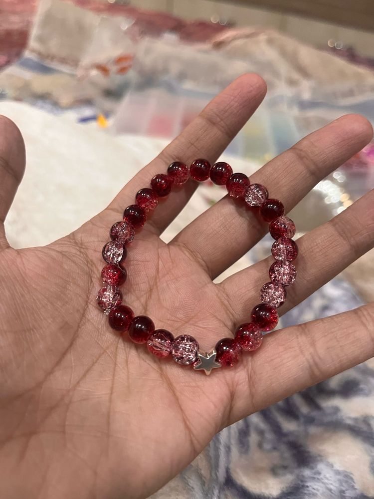 Red crackle Beaded Star Bracelet