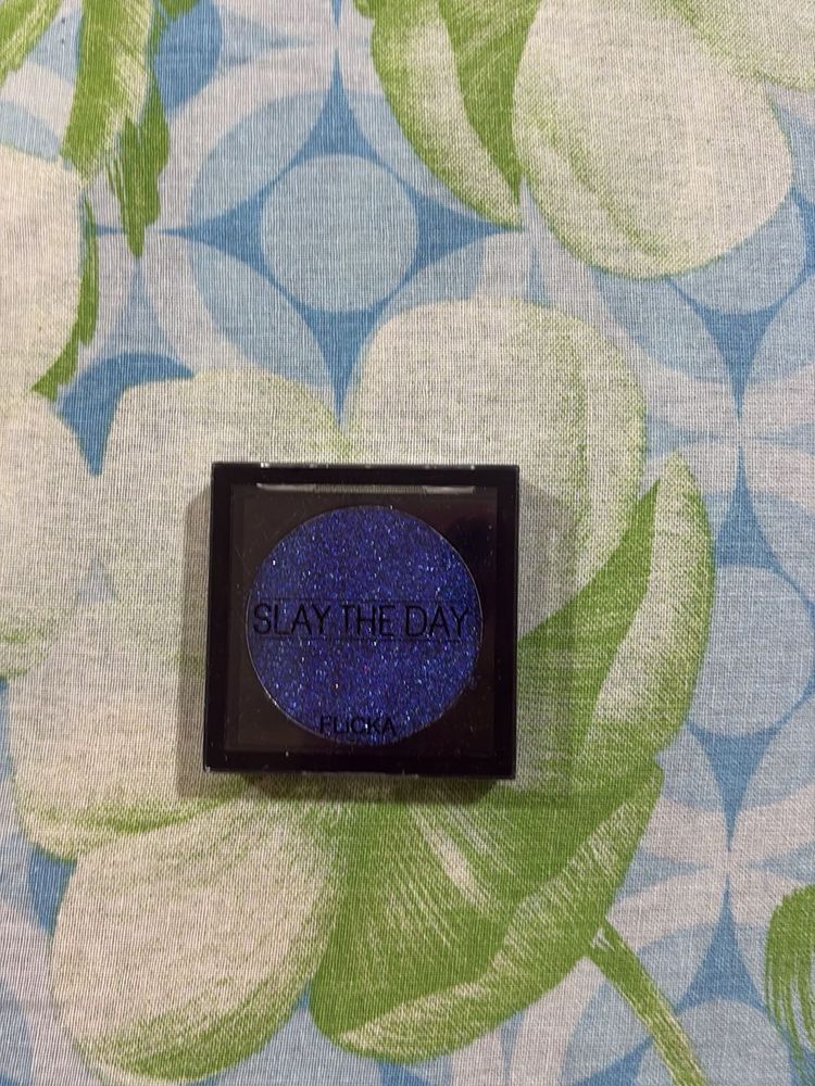 FLICKA  Slay the Day Eyeshadow