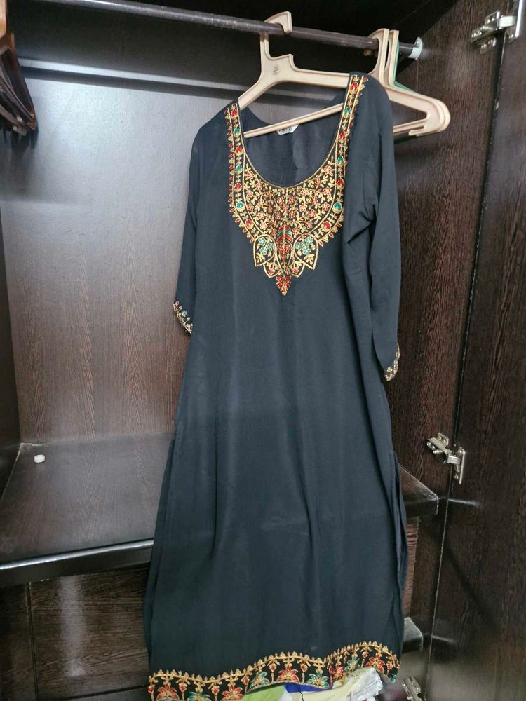 Embroidered Black Kurti