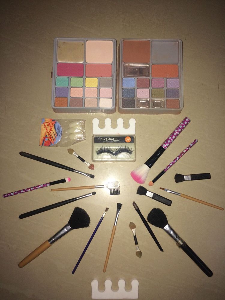 Makeup Accessories