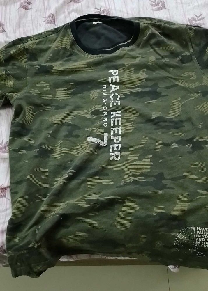 hi I want to sell thus brand t shirt for sale