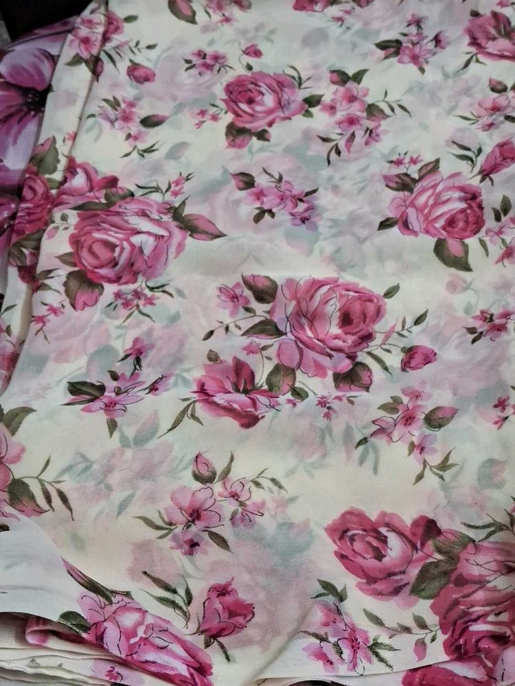 Floral  georgette  saree new with  out blouse  pc