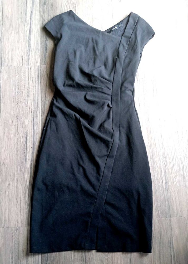 Black Bodycon Dress