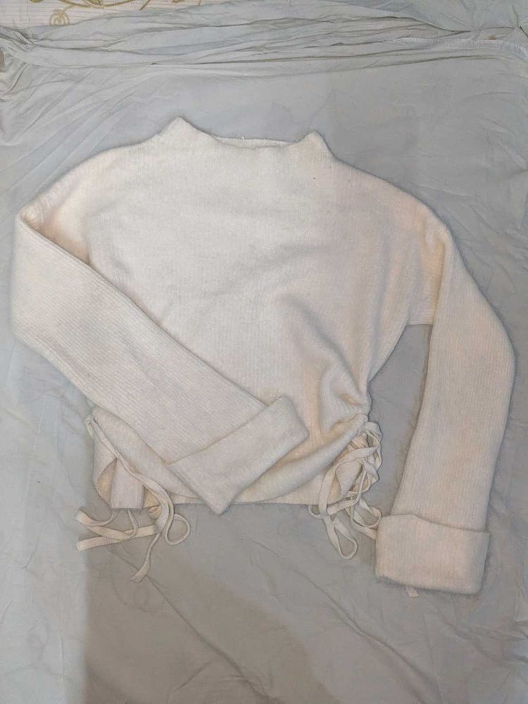 soft and comfortable cropped sweater