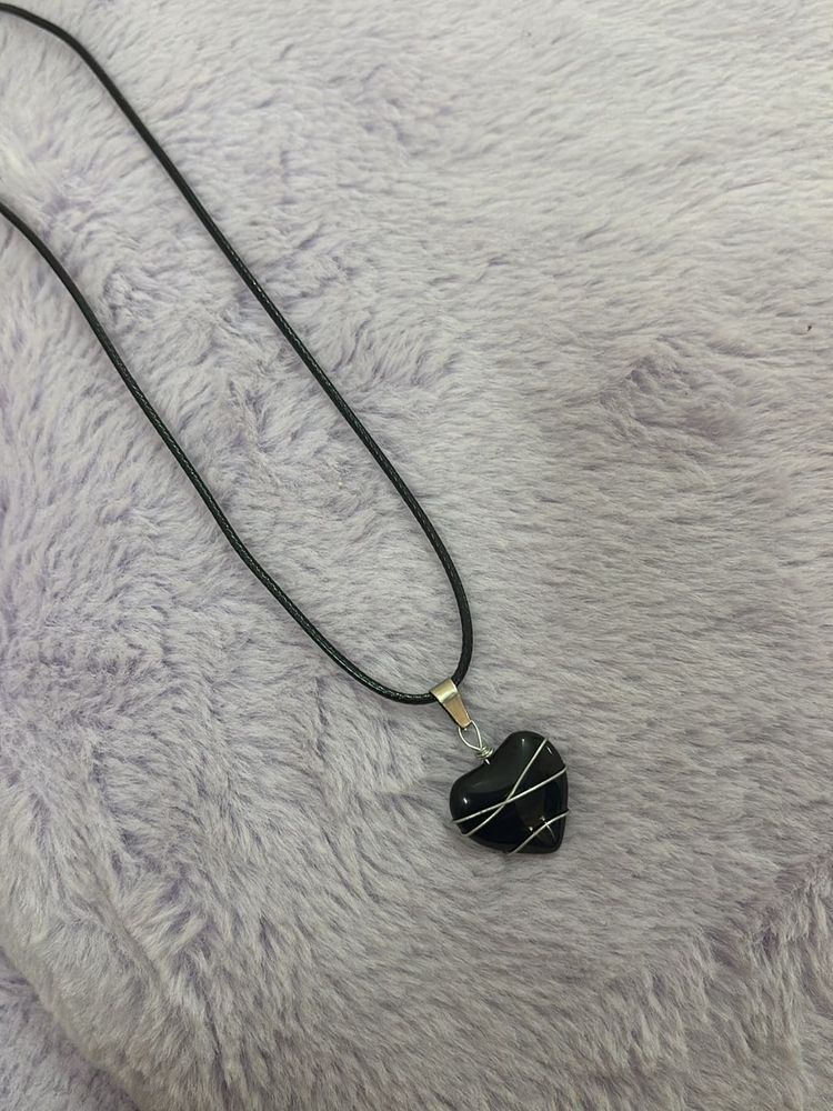 Gothic caged Heart 🖤⛓️‍💥