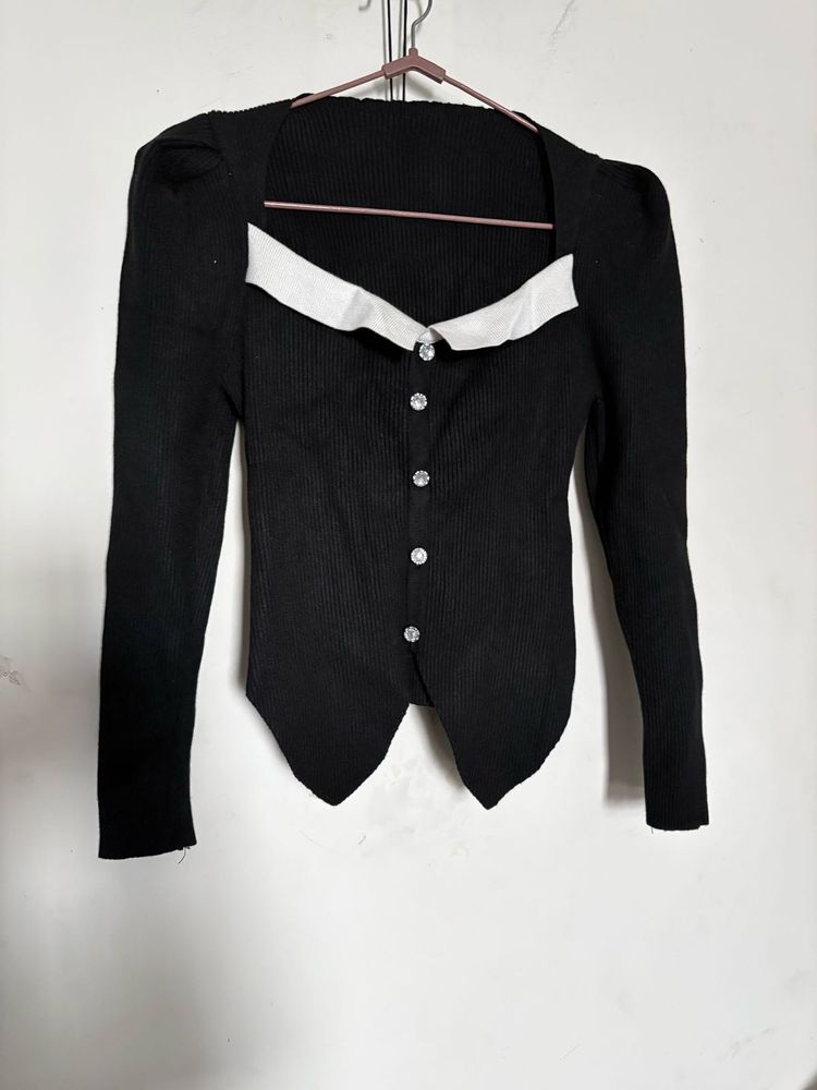 Chic Black &amp; White Button Cardigan