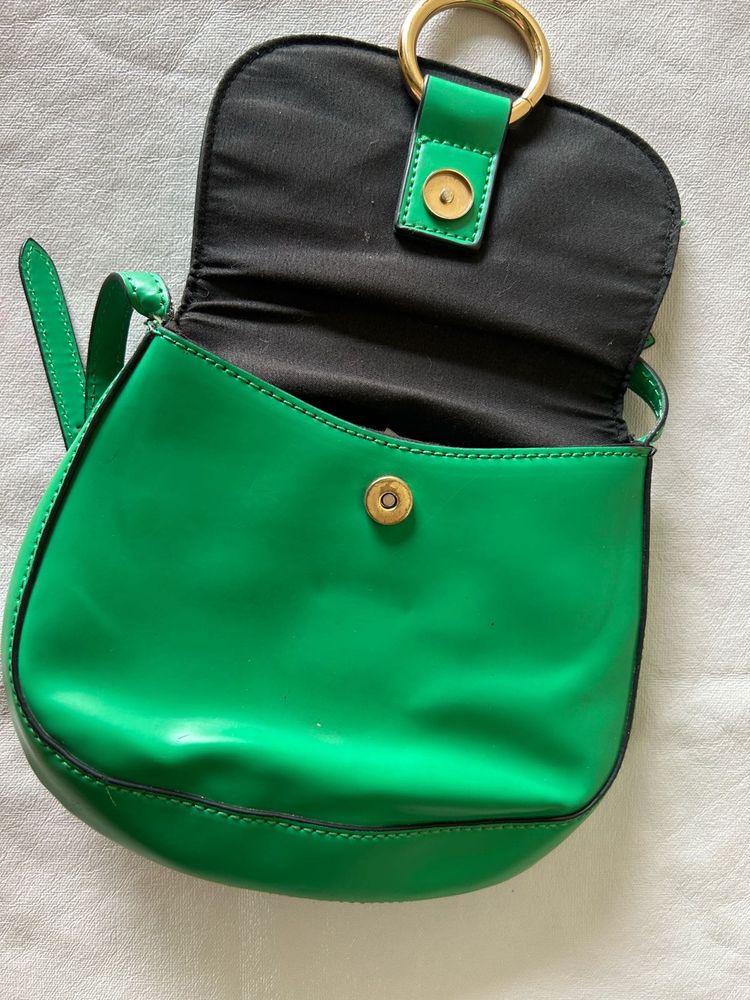 Green Ring Detail Shoulder Bag