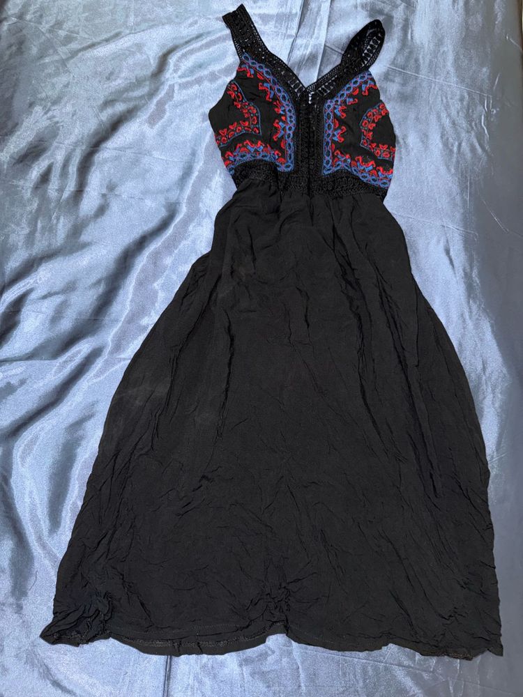 midi black dress