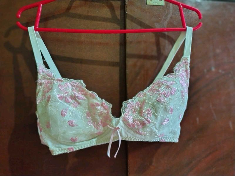 Set Of 2 Floral Lace Bra