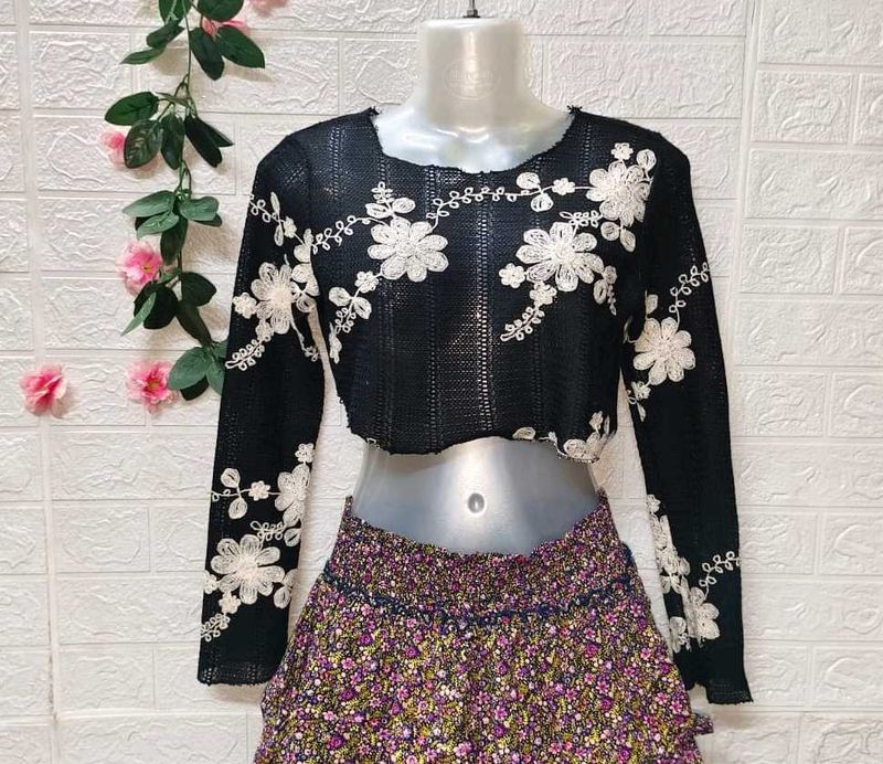 Size Extra Small 🎁Buy 2 Get 1 Free 🎁 Crochet Top