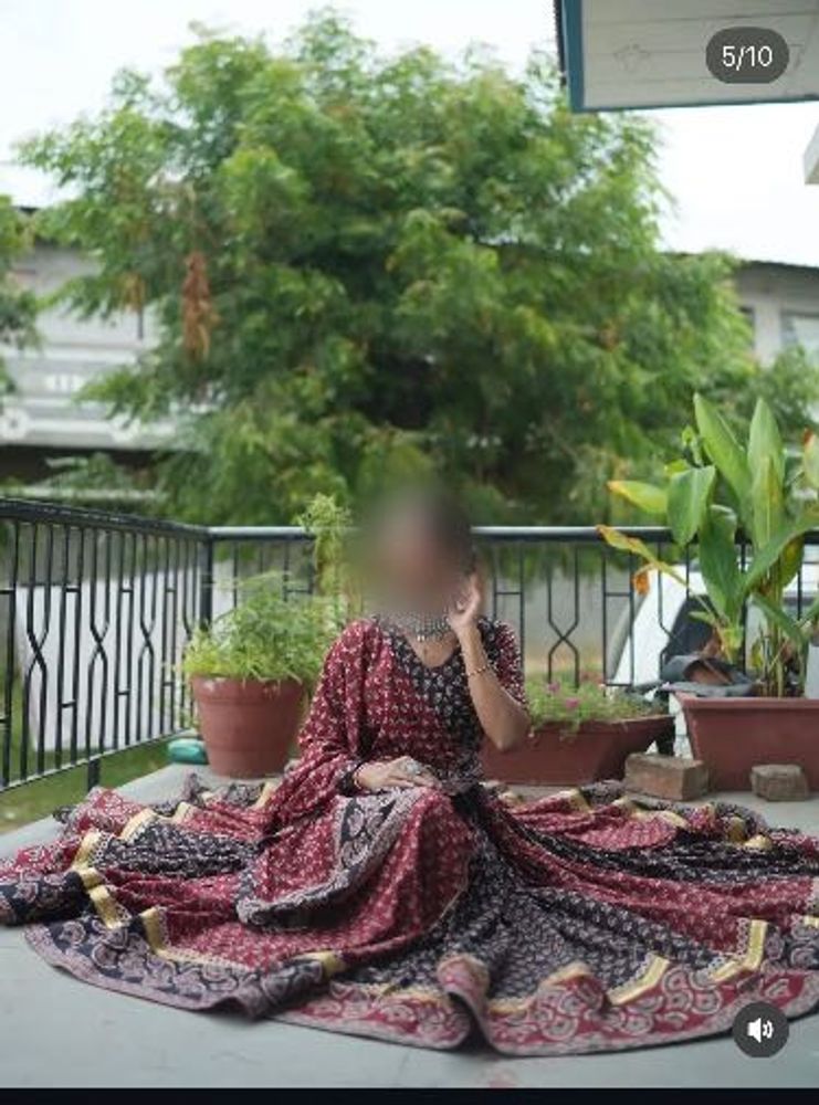 lehenga choli , chaniya chol