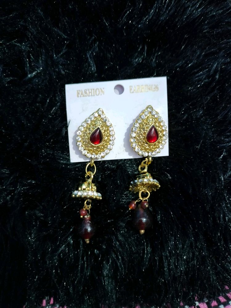 💥💥 GOLD &amp; RED EARRING💥💥