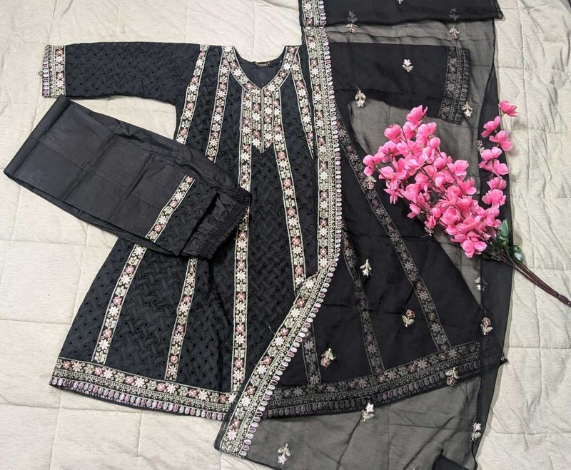 Pakistani Dress For Girls