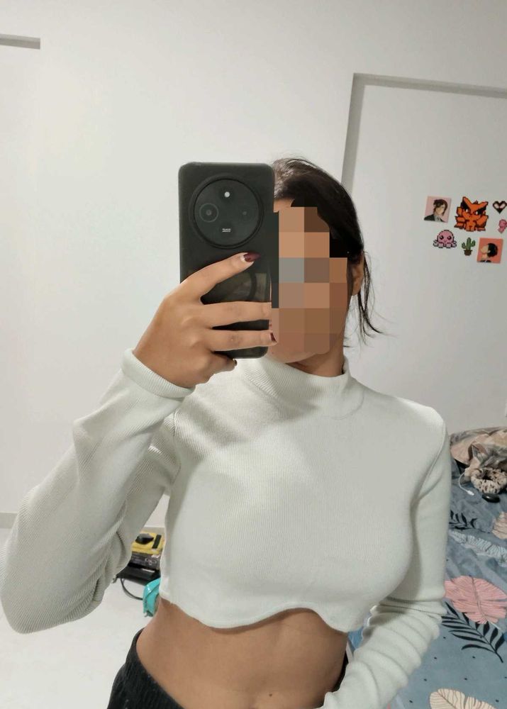 White Long Sleeve Crop Top