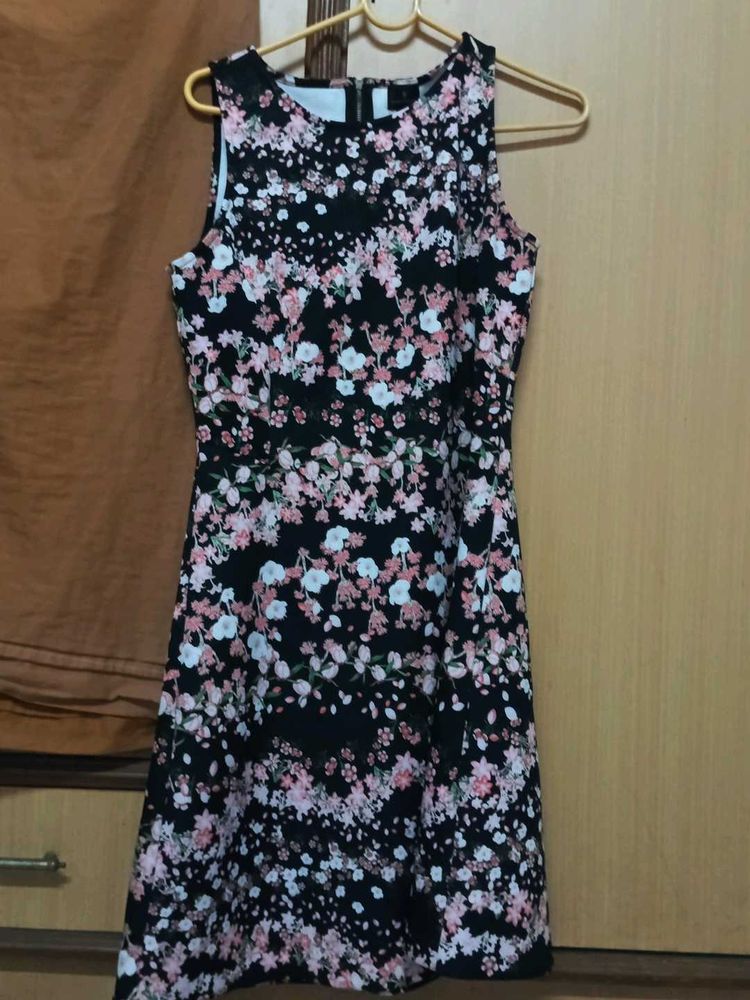 Beautiful Black Dress 😍