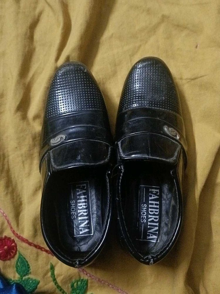 Stylish Black shoes Loafers