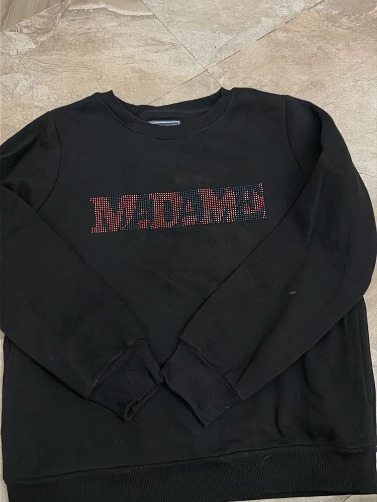 Madame Stylish Black Sweatshirt