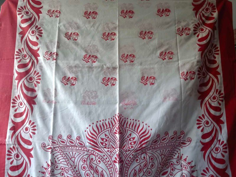 Red &amp; White Printed Saree
