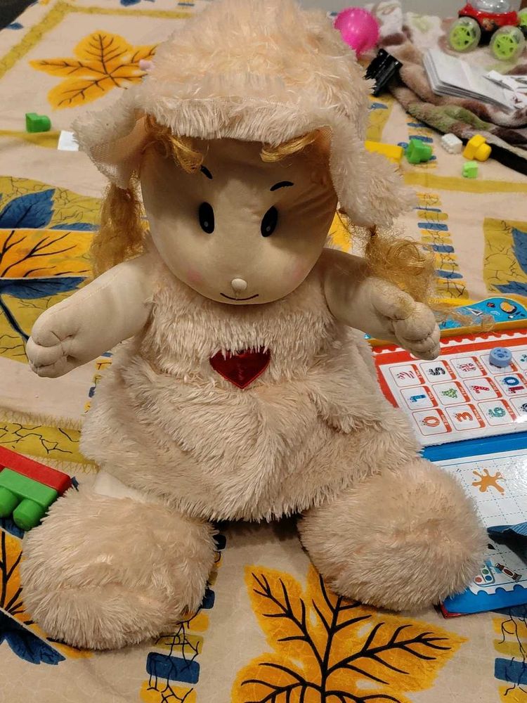 Doll with free pillow