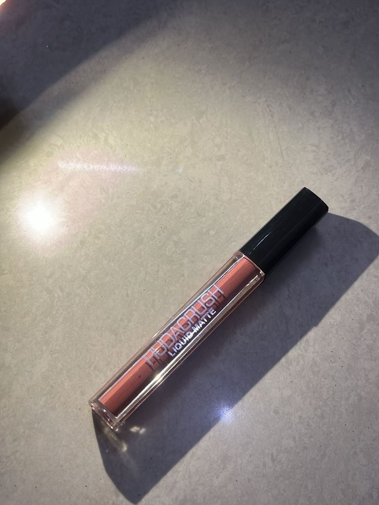 Huda Beauty Liquid Matte Lipstick