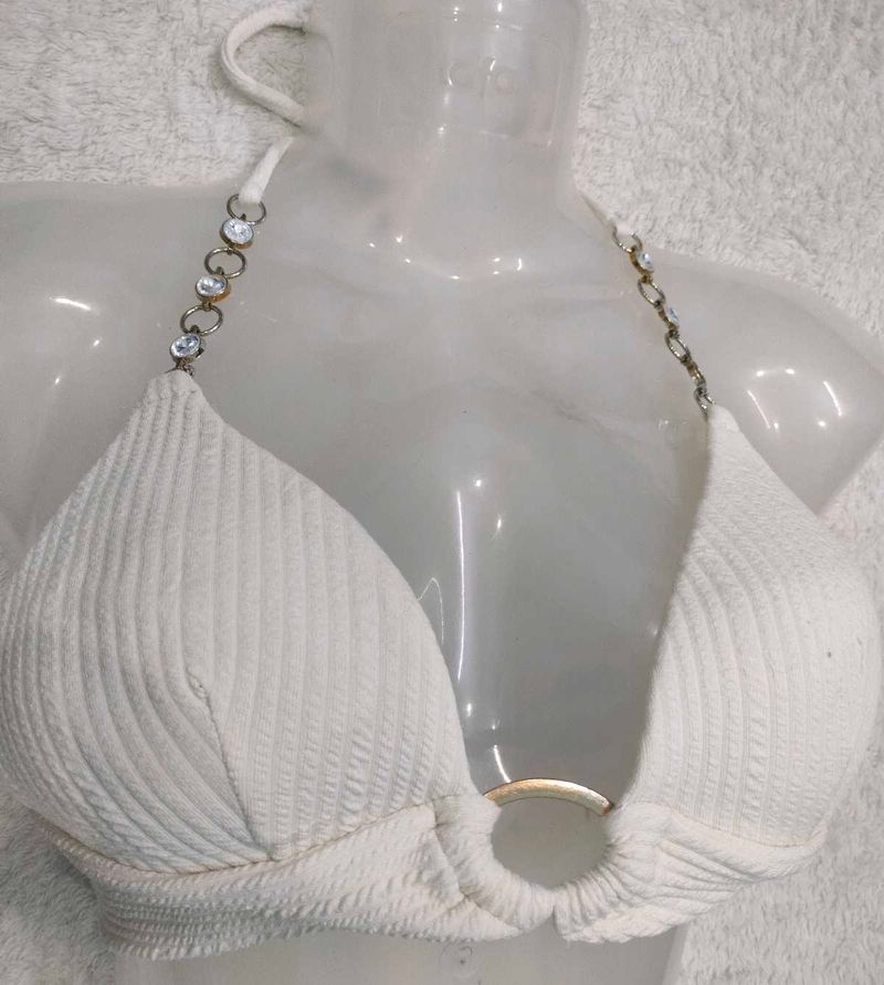 White Bikini Top with Chain Detail 💚