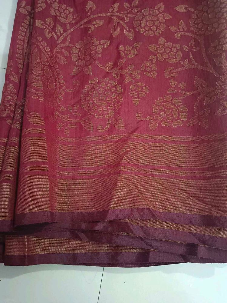 Maroon &amp; Gold Floral Saree