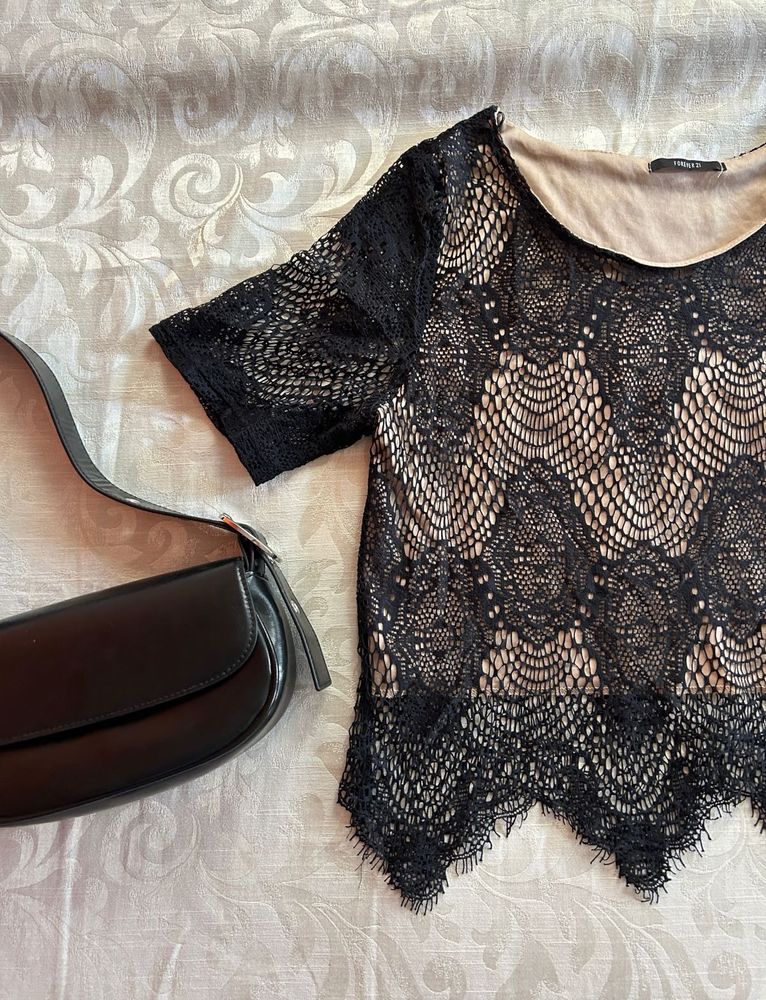 Black Lace Top🪩