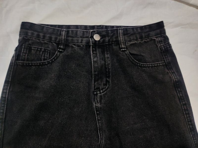 Wide Straight Fit Jeans