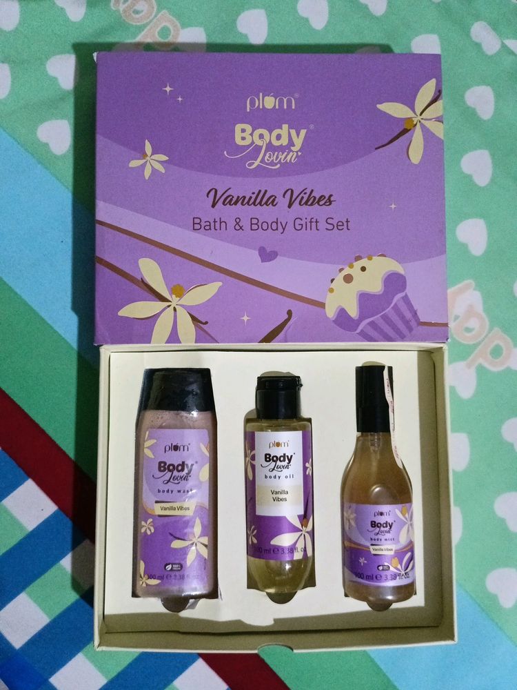 Plum Vanilla Vibes Bath &amp; Body Gift Set
