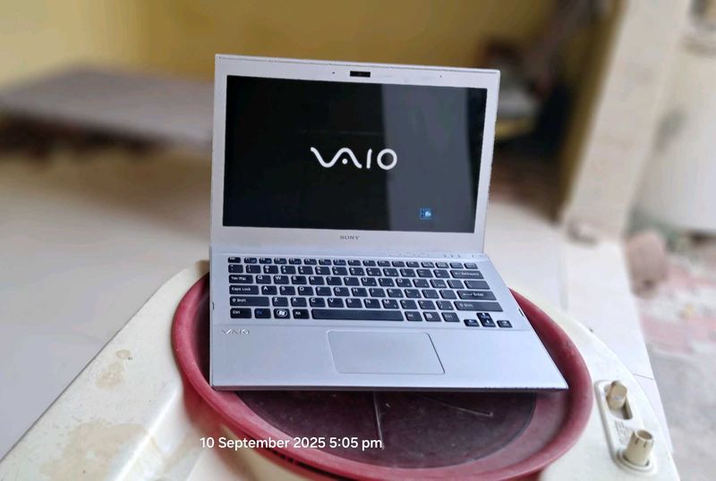 Sony Vaio i3