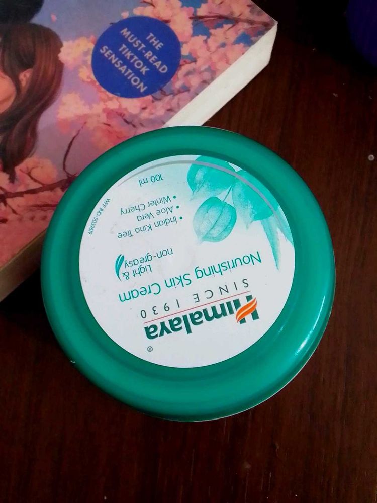 Himalaya Nourishing Skin Cream