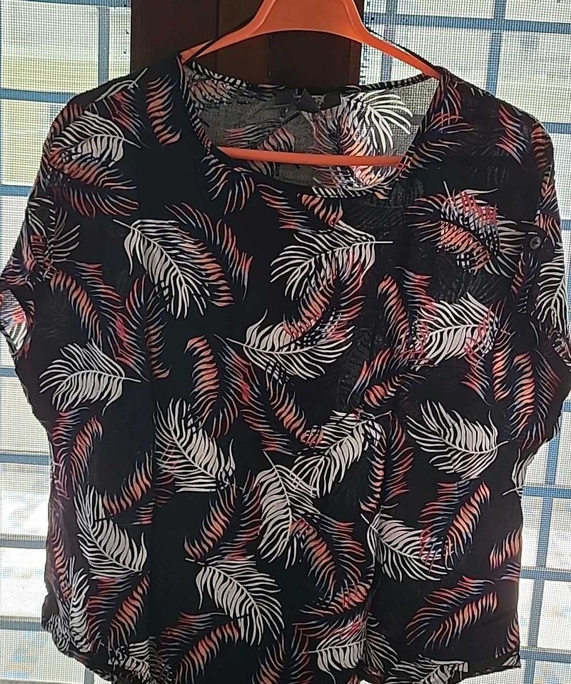 Leaf Print Short Top