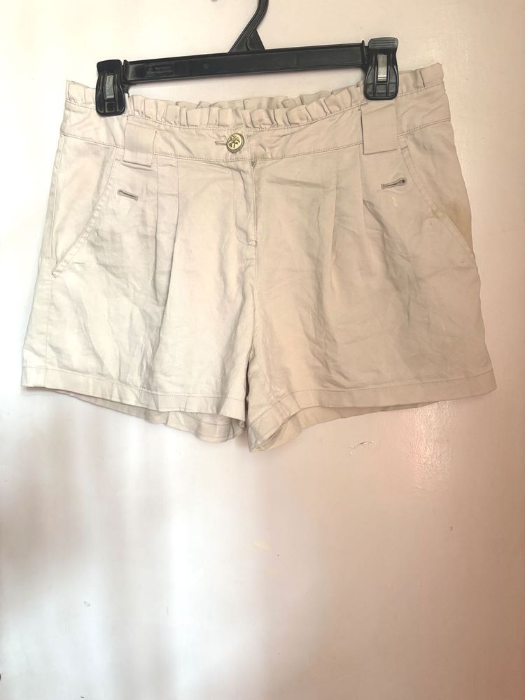 Beautiful High Waisted Beige Shorts With Ruffle