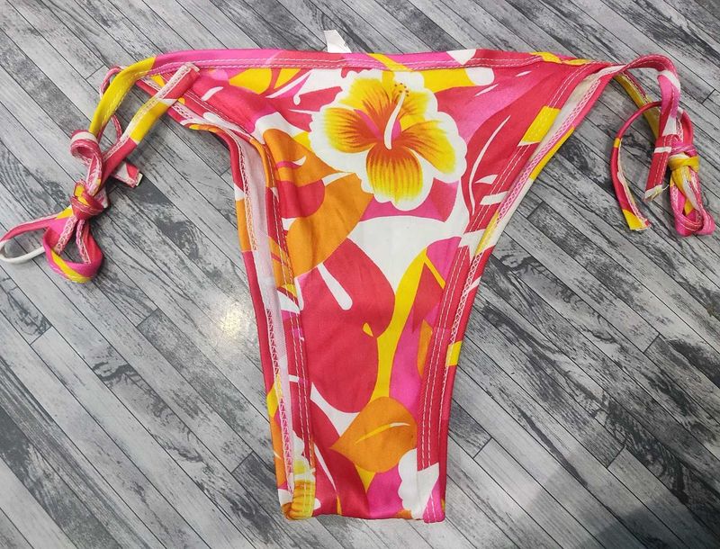Floral Bikini Bottom 🧡