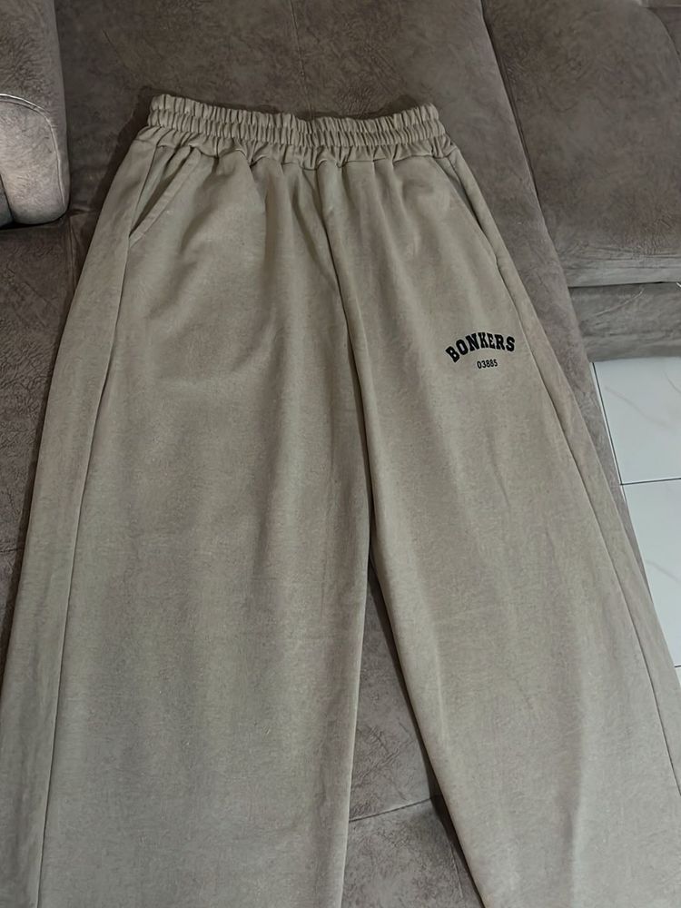 BONKERS Beige Casual Pants