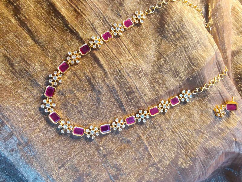 Sleek Necklace With Earrings