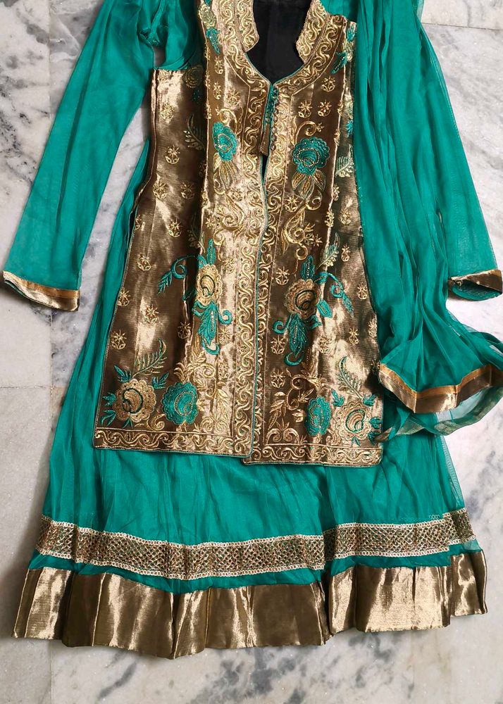 modeling dress 2 in 1